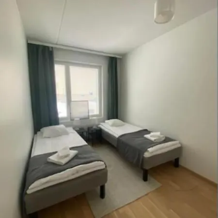 Kotimaailma - Kaunis Tilava Kolmio Saunalla Helsingissae